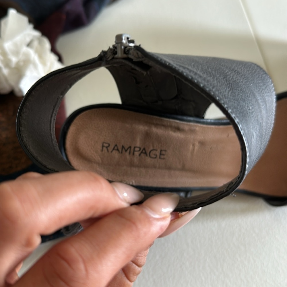 Rampage Black Wedge Shoes - Picture 4 of 6